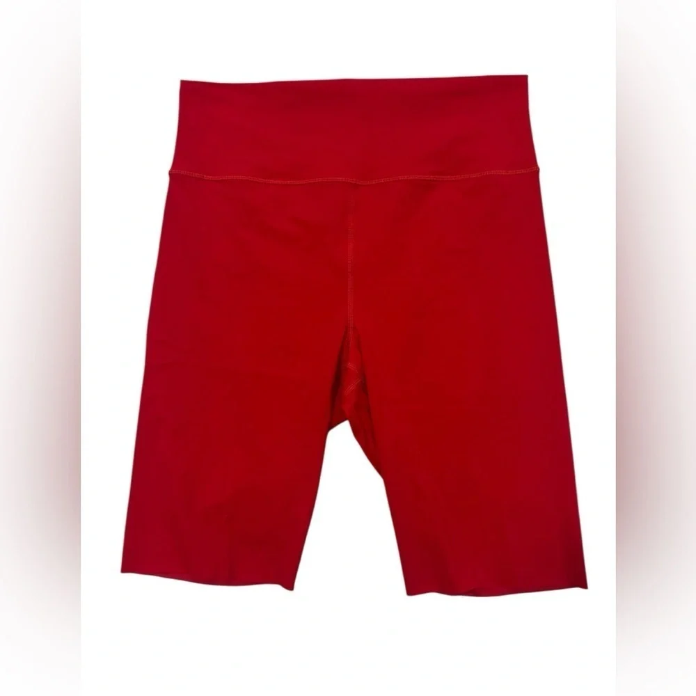 Lululemon Train to Beach High-Rise Short 10